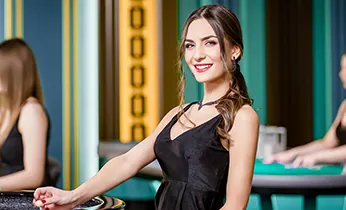 Biểu tượng khóa bảo mật và lá chắn